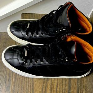 Men’s Jimmy Choo Black shoe, Size 9 | 42